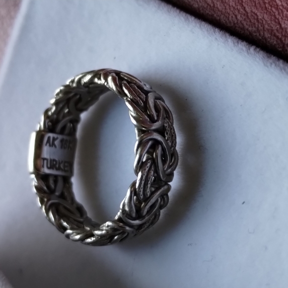 18k W gold byzantine ring - Picture 5 of 7